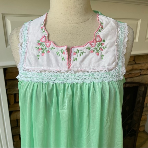 Vintage peignoir set mint green with white lace and pink rosebuds size small - Picture 3 of 8